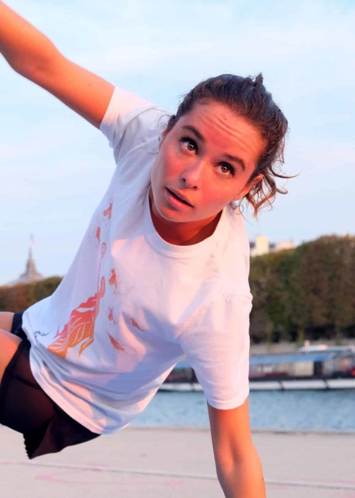 Jeune femme en séance de coaching à Paris